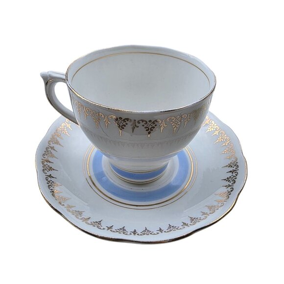 Fine Bone China Roslyn Tea Cup & Saucer Set With Gold Detailing - Picture 2 of 5